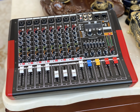Mixer MTMAX F88Pro Đẩy Liền Vang Liền Mixer Công Suất 8 Cổng Micro Chỉnh Equalizer 99 Hiệu Ứng DSP